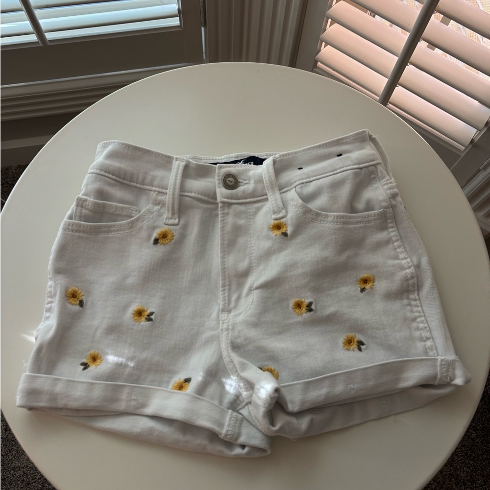 Hollister sunflower Jean shorts